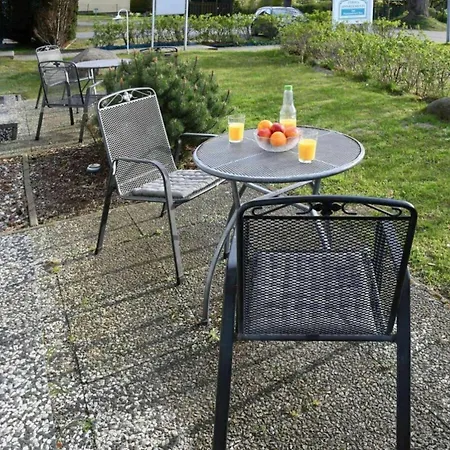 2 In Sellin With Garden