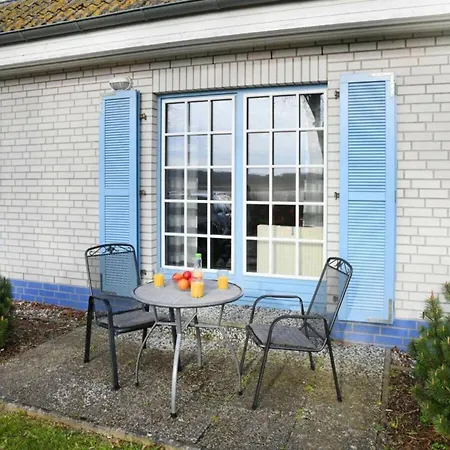 2 In Sellin With Garden * Sellin (Usedom)
